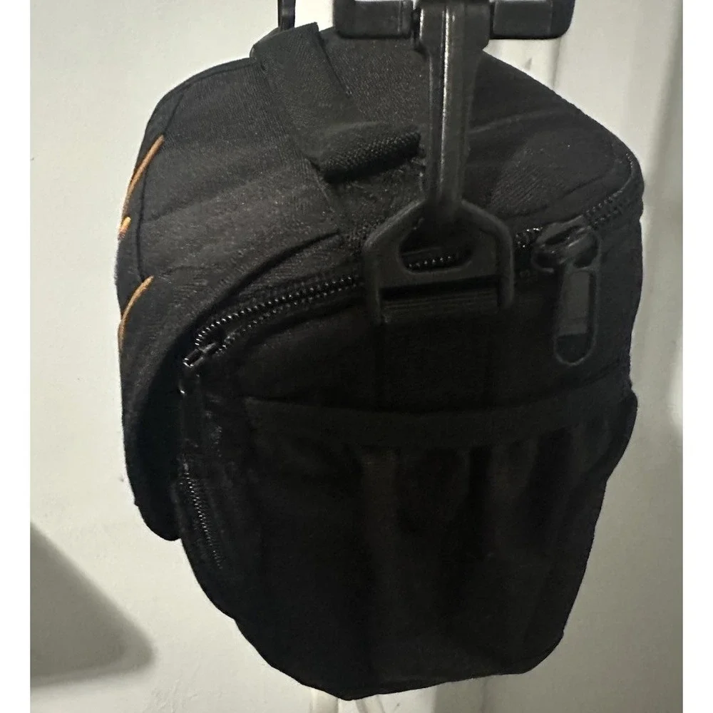 Lowepro Adventura-SH 140 ll Camera Case 2side pouches and shoulder strap, NWT